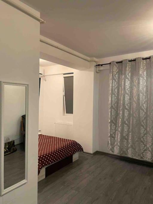 Garsoniera Militari Residence Chiajna Εξωτερικό φωτογραφία